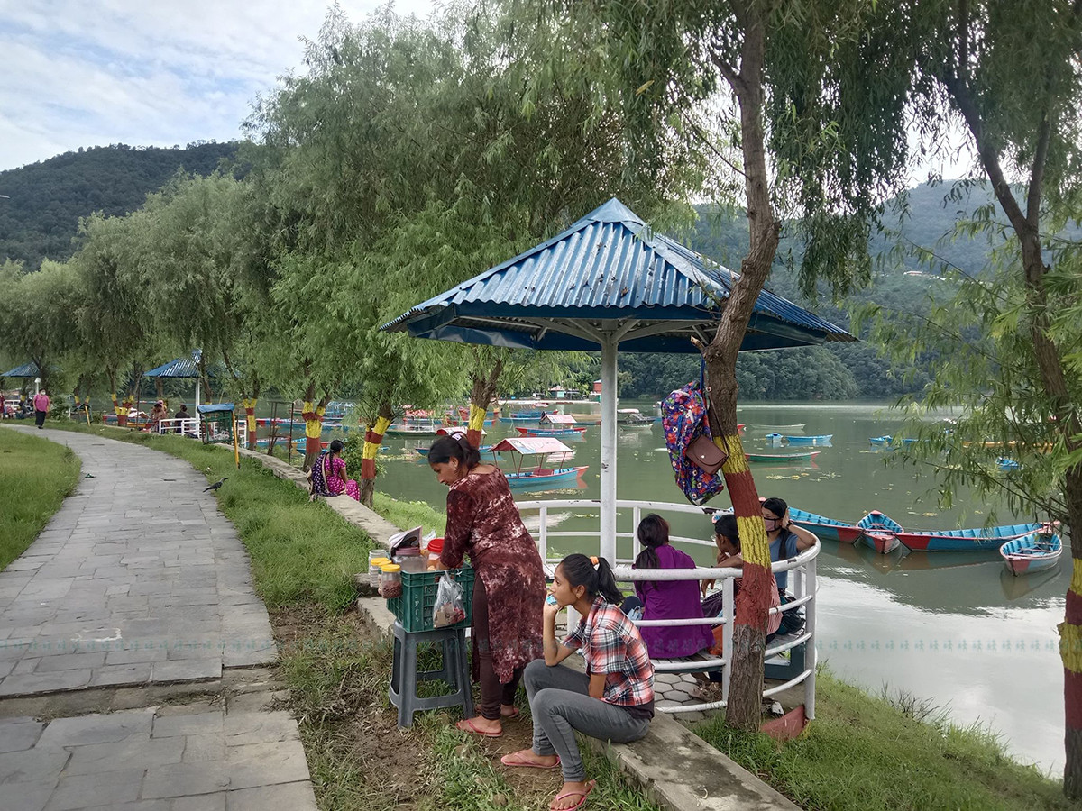 https://www.setopati.com/uploads/shares/2020/sujita/fewalekh sunsan/pokhara (1).jpg